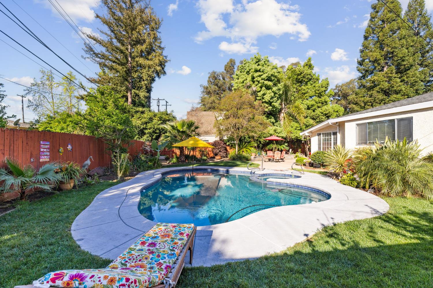 5108 Laurelview Avenue