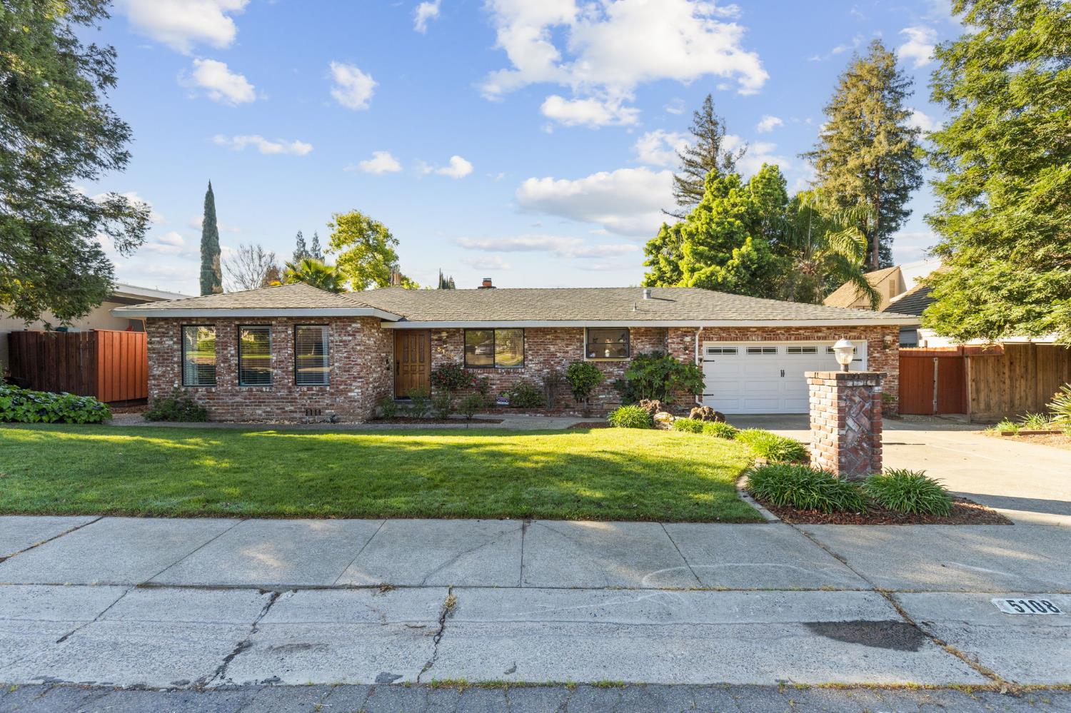 5108 Laurelview Avenue