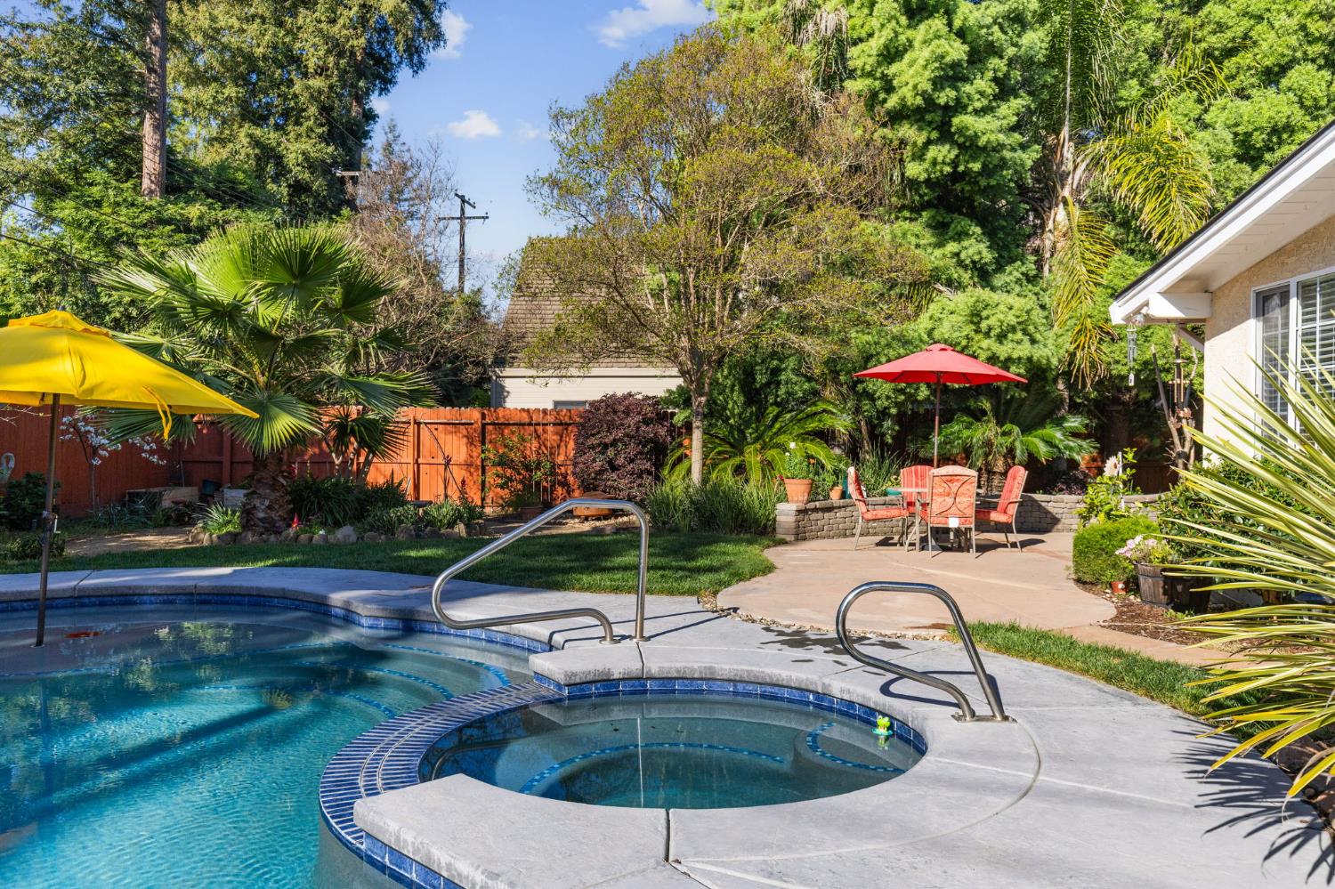 5108 Laurelview Avenue