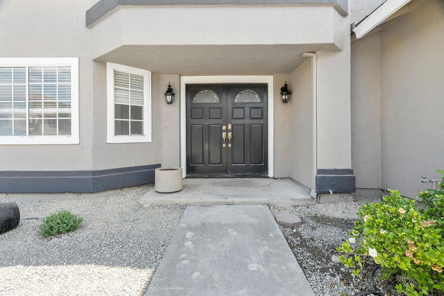 360 Mount Oso Avenue