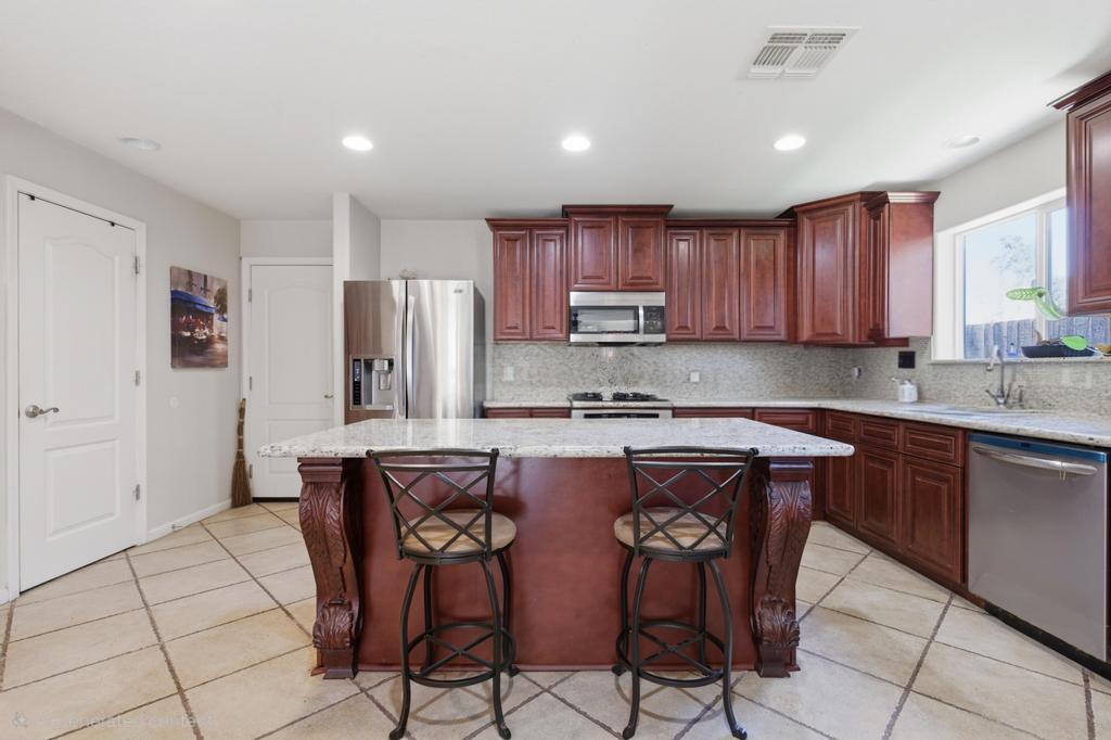 1300 Kensington Drive