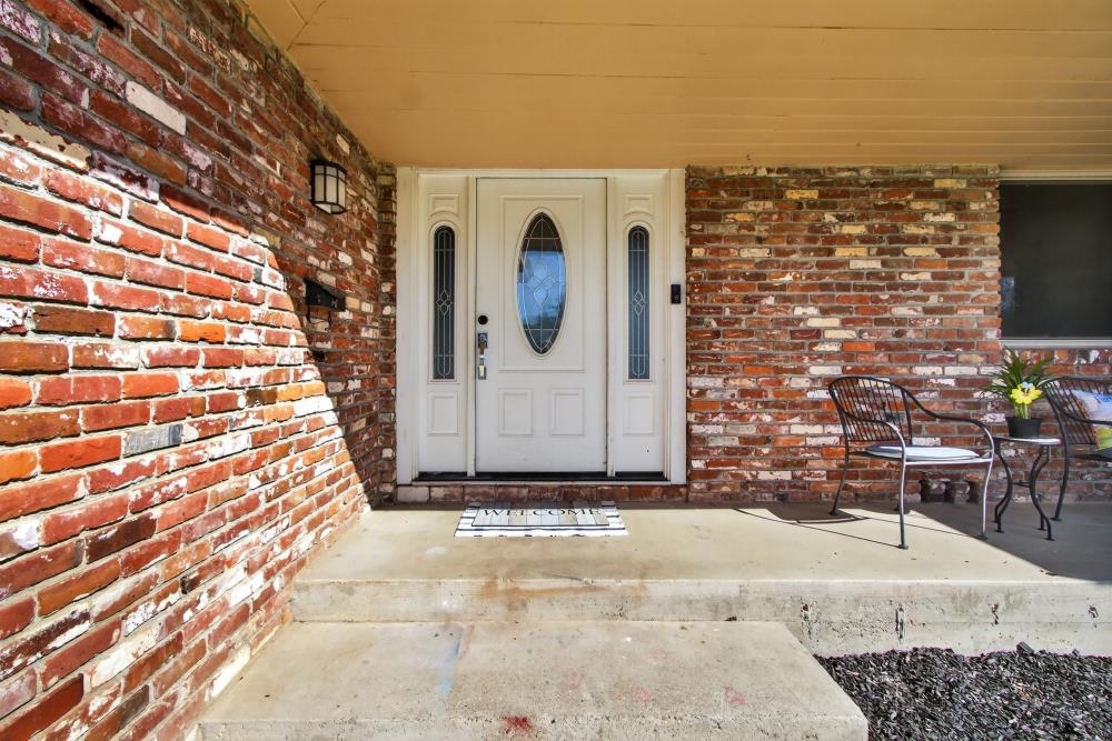 1521 Peach Tree Lane