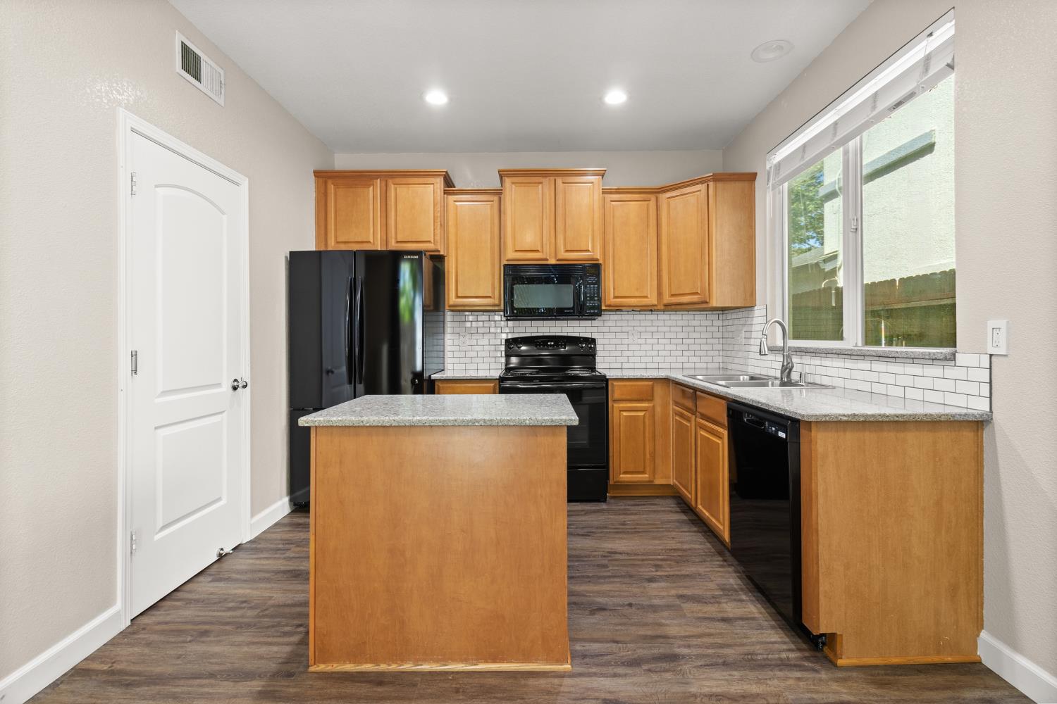 2573 Chesapeake Bay Circle