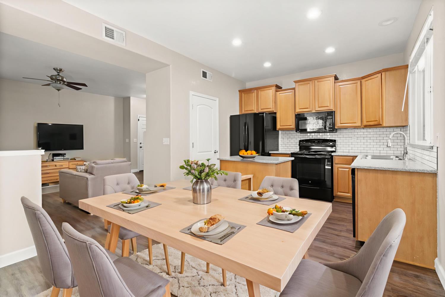 2573 Chesapeake Bay Circle