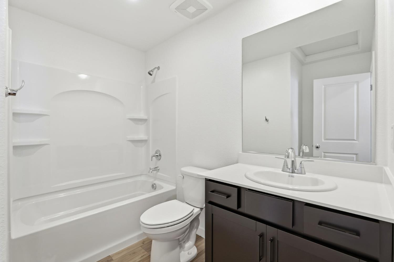 1288 Leonhardt Loop