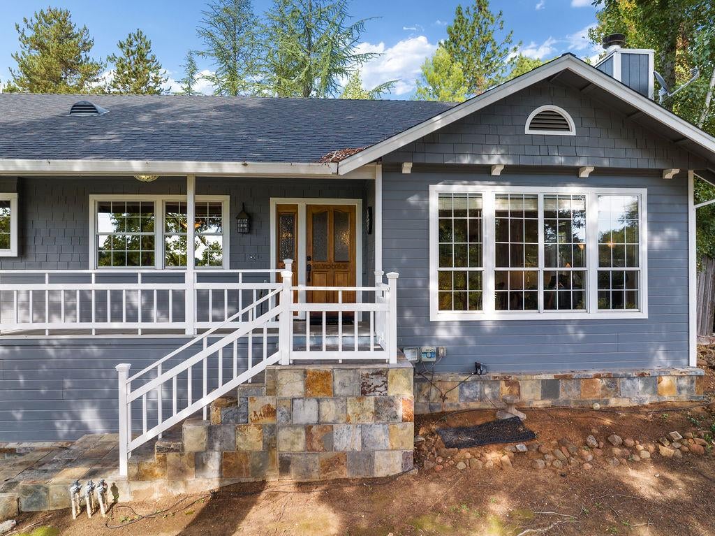 3412 Santos Circle