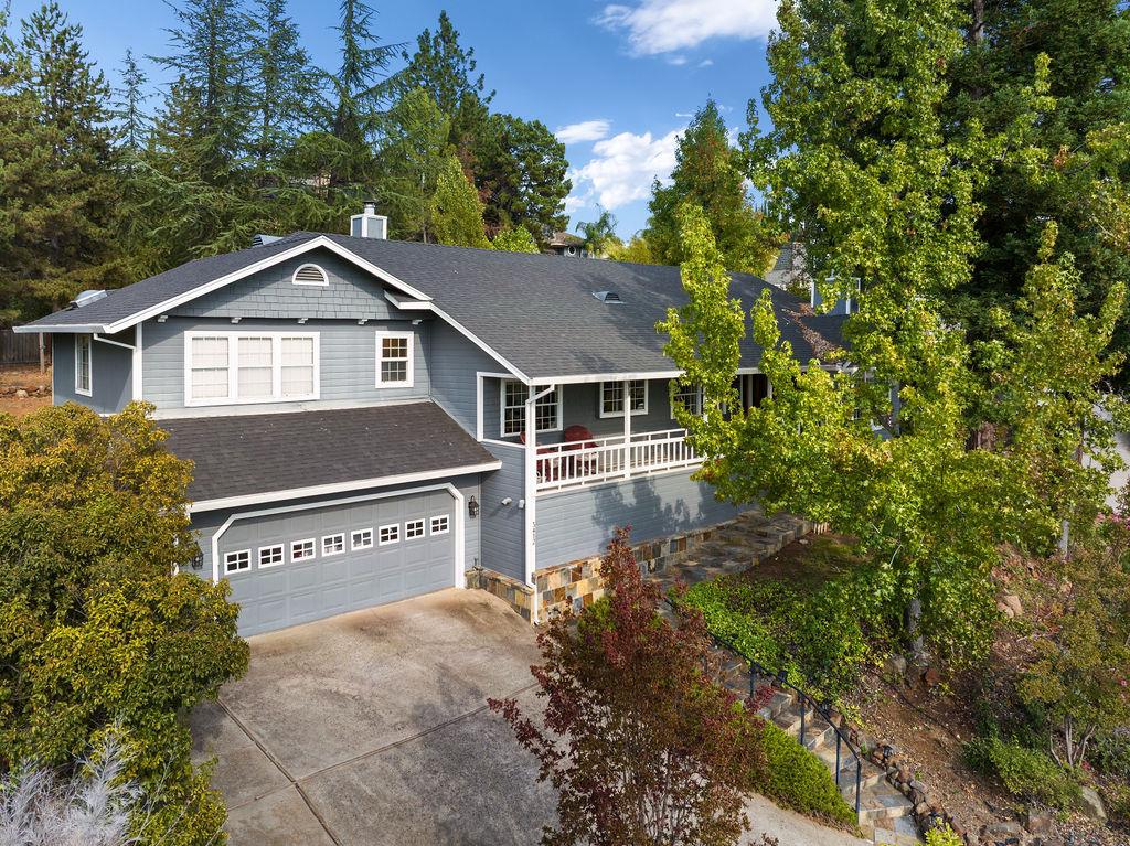 3412 Santos Circle