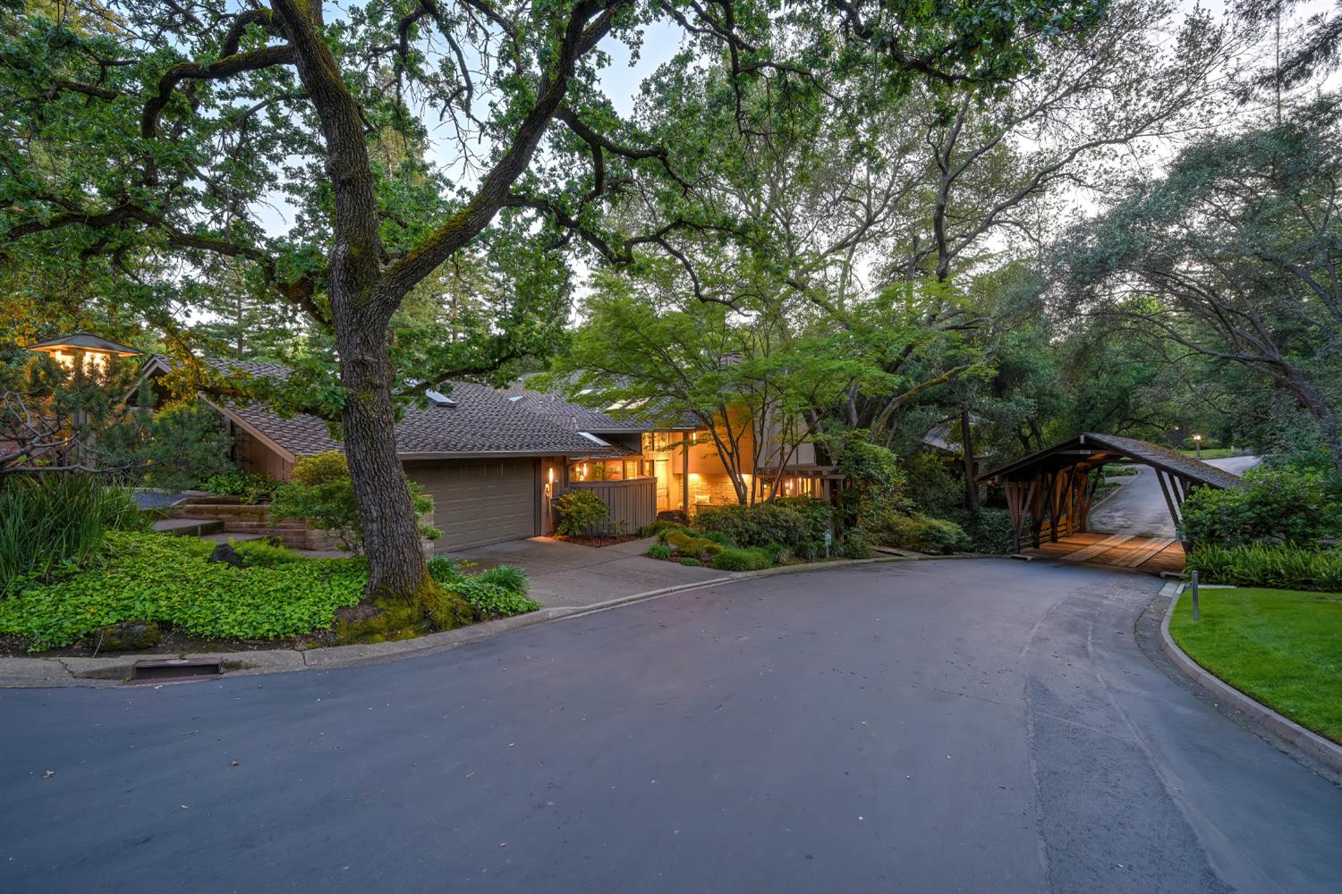 18 Covered Bridge Road