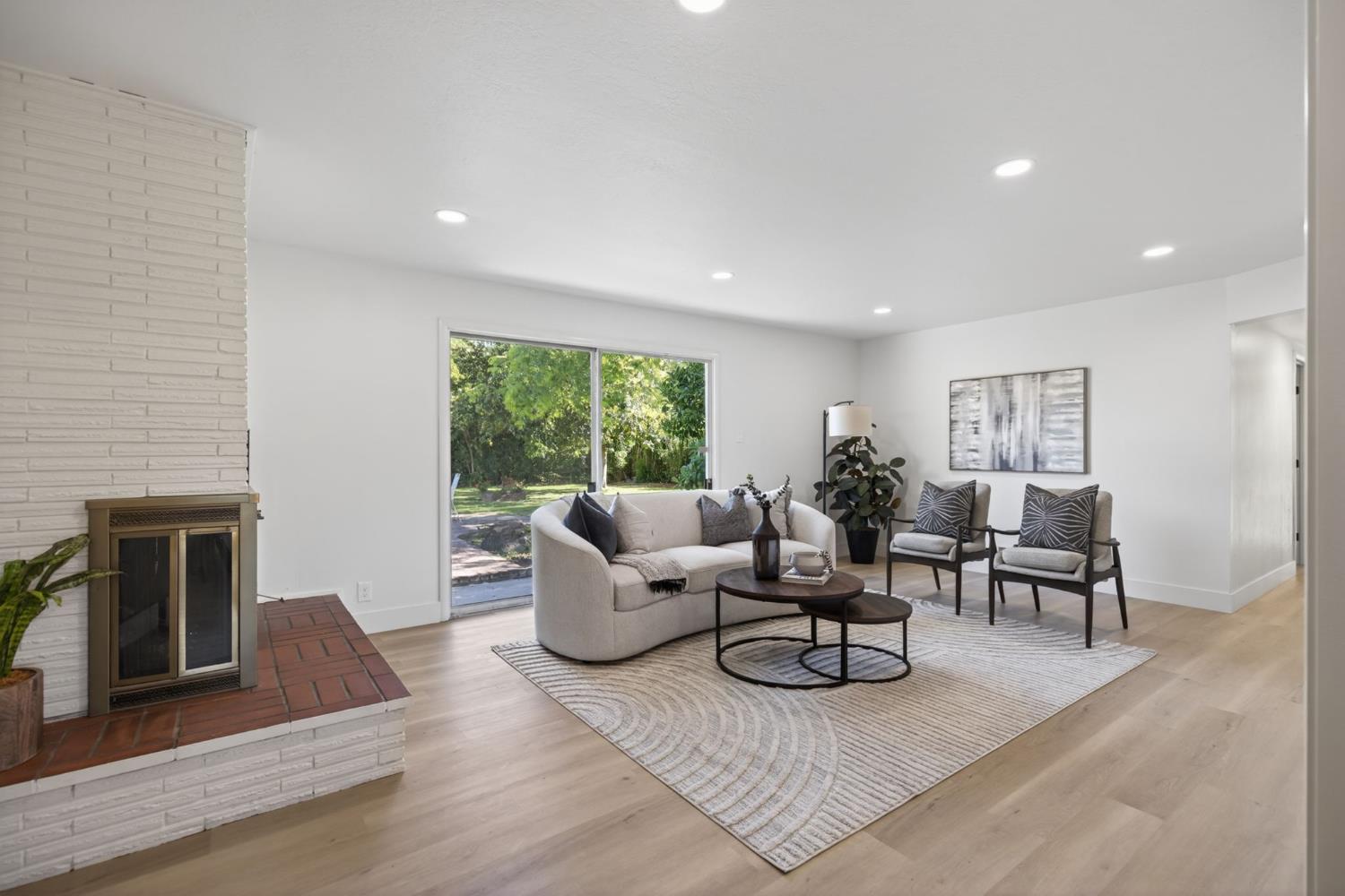 4709 Donnie Lyn Way