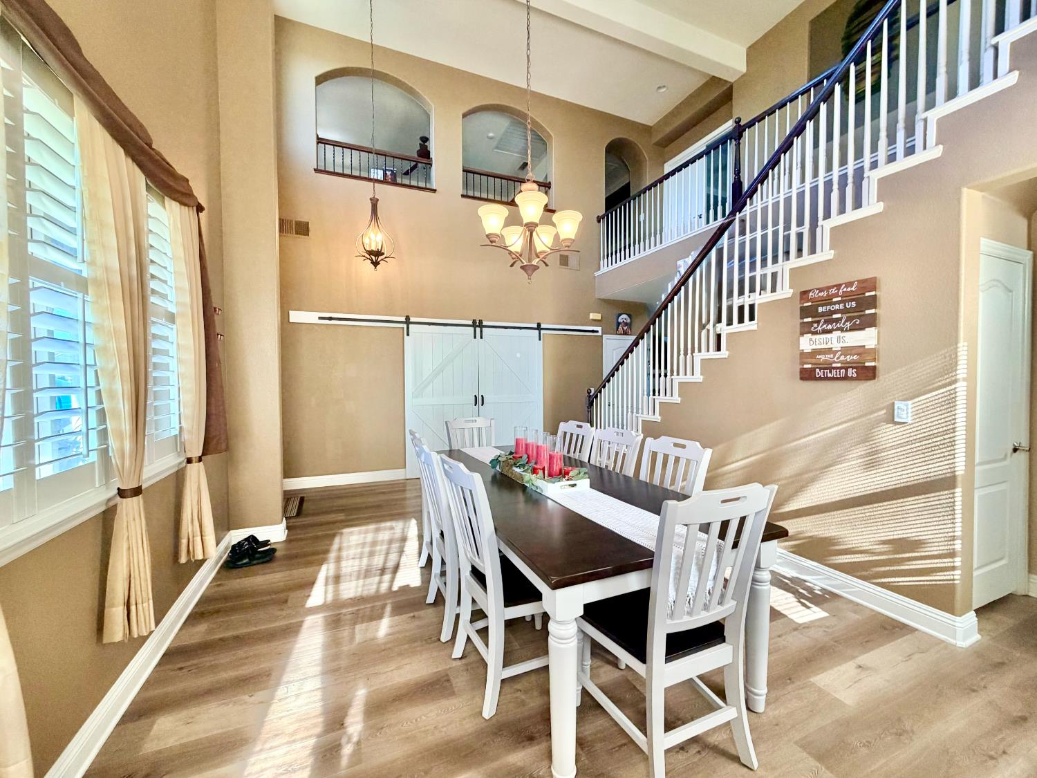 1466 English Way