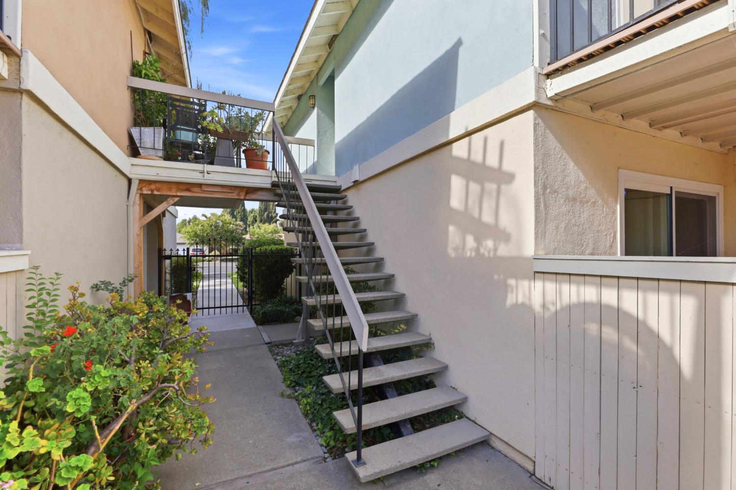 6241 Riverside Boulevard 205