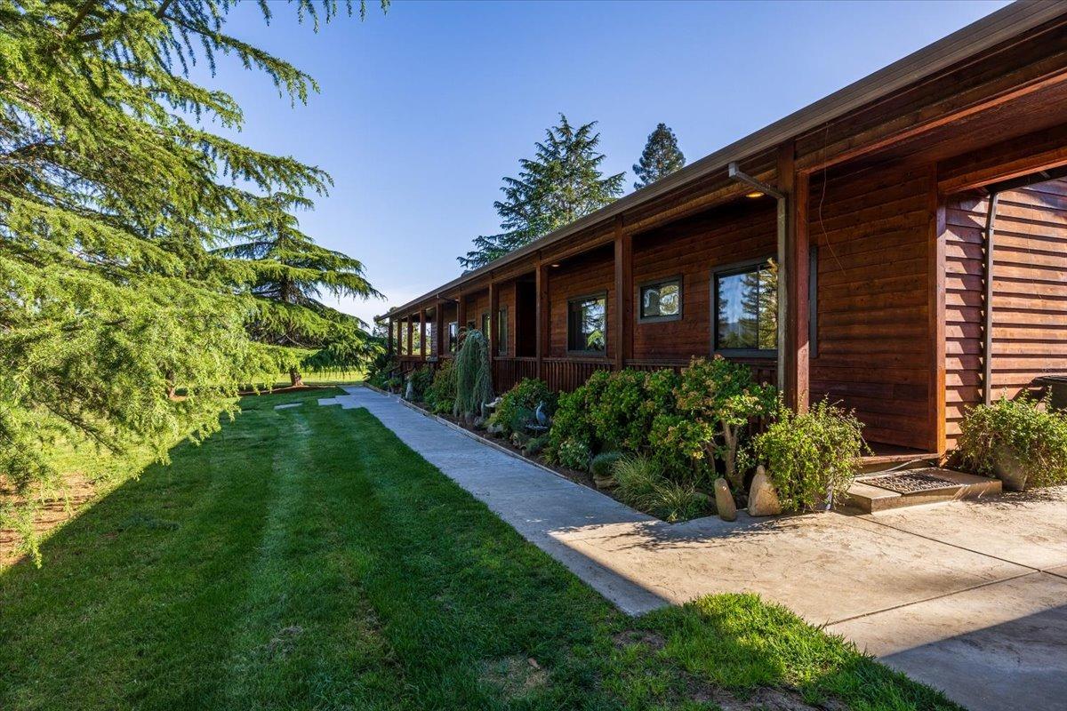 5454 Highway 16
