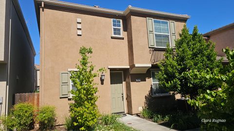7829 Acorri Walk Sacramento CA 95823
