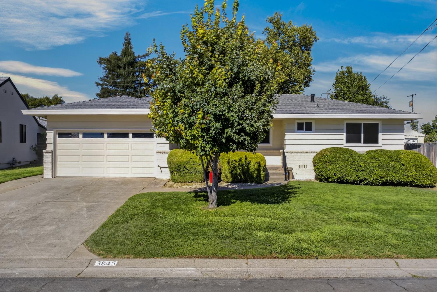 3845 Lynwood Way