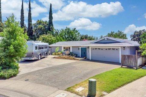 1064 Sand Bar Circle, Carmichael, CA 95608 - #: 225031015