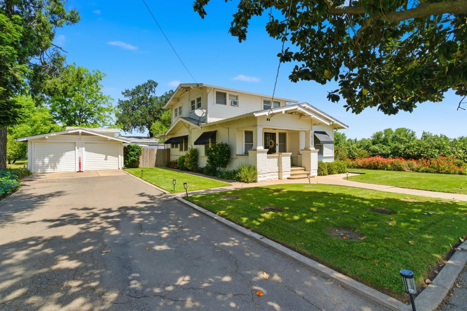 10155 E Kettleman Lane