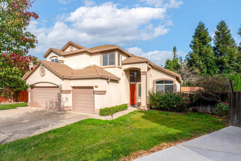 8432 Arrowroot Circle