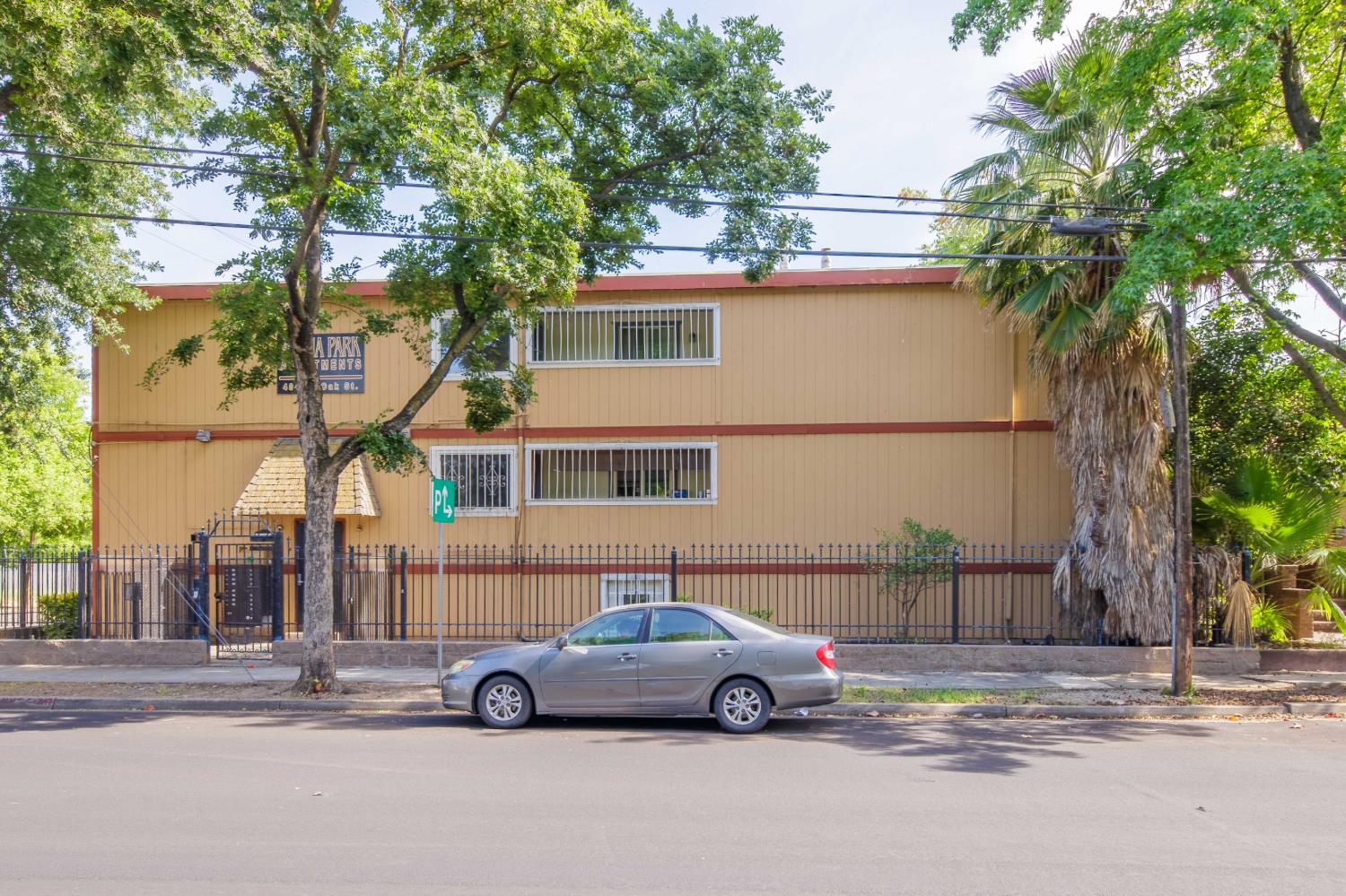 404 W Oak Street