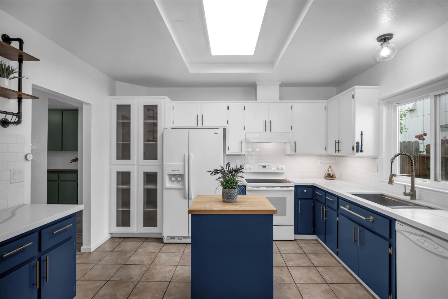 410 Marlin Spike Way