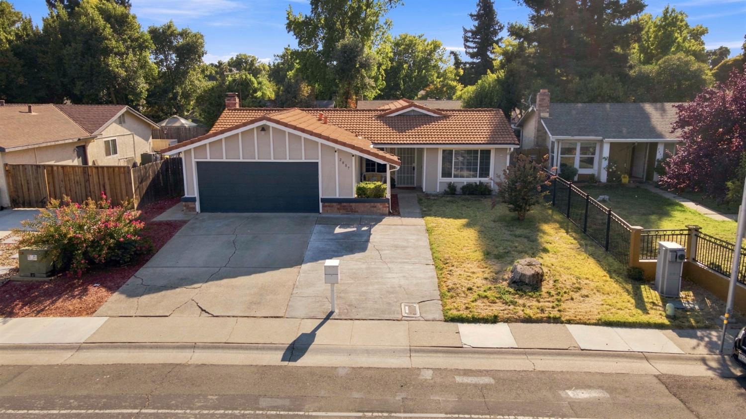 2887 Azevedo Drive