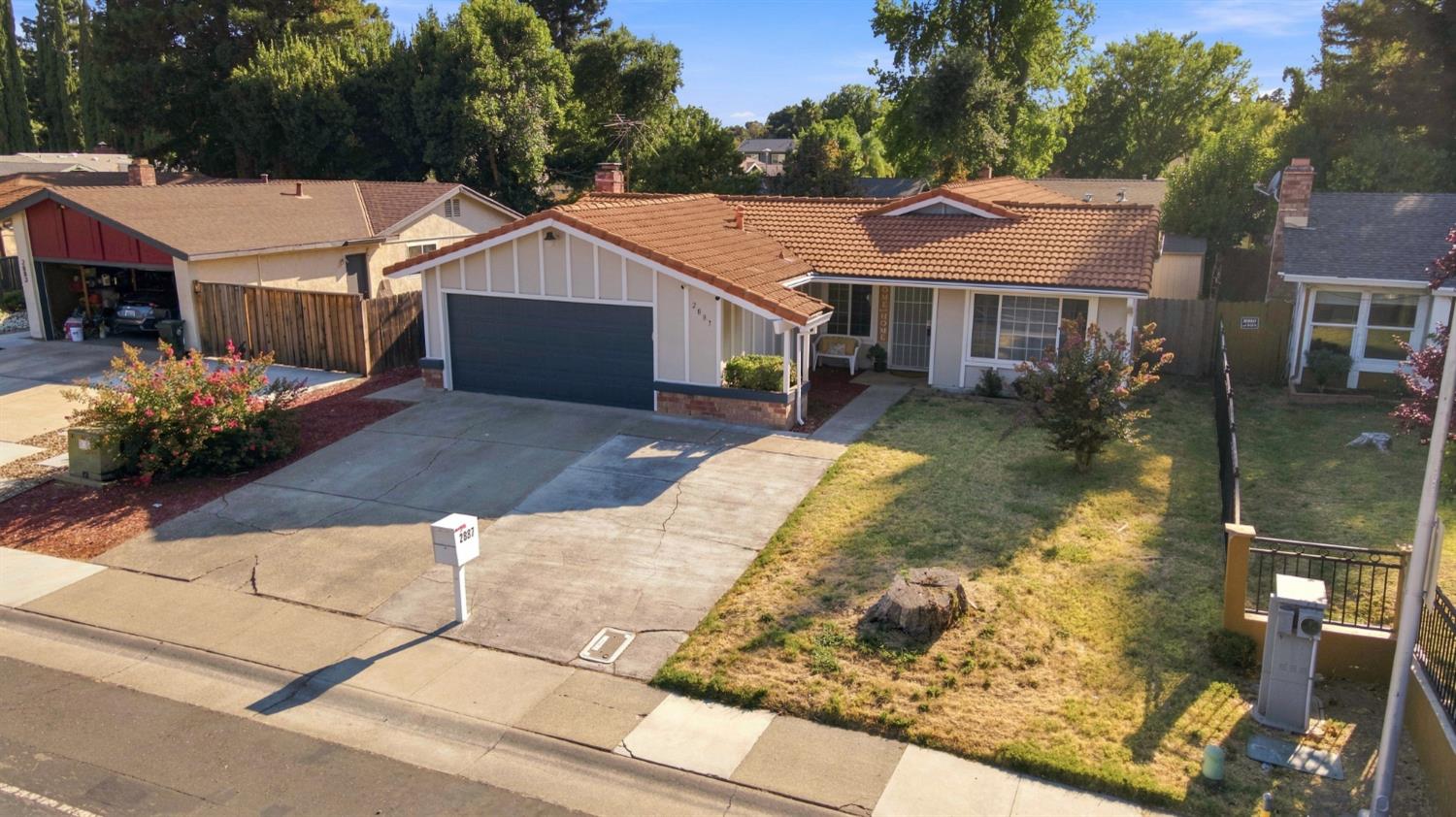2887 Azevedo Drive
