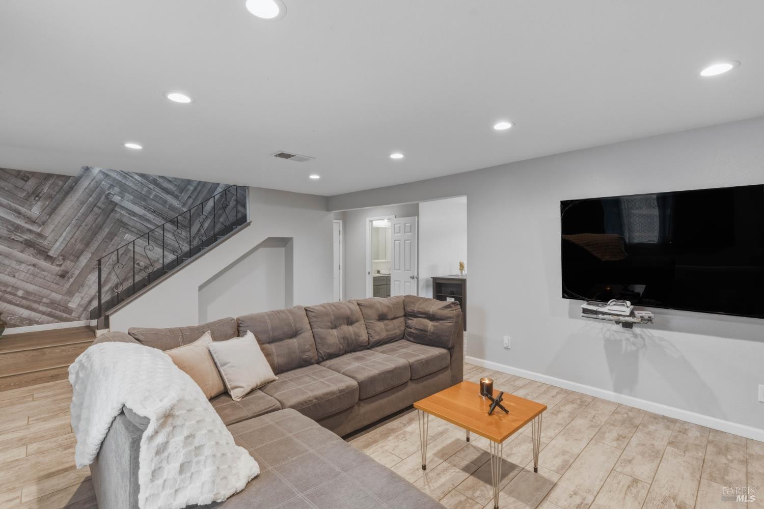 1135 Rimrock Drive