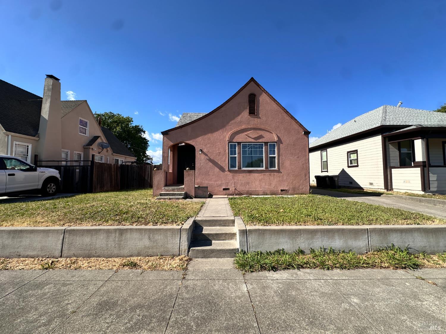 1126 Delaware Street