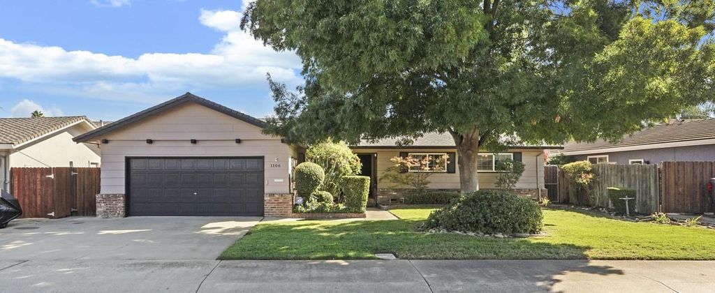 Photo of 1106 Stafford Street, Lodi, CA 95242 (MLS # 225134079)