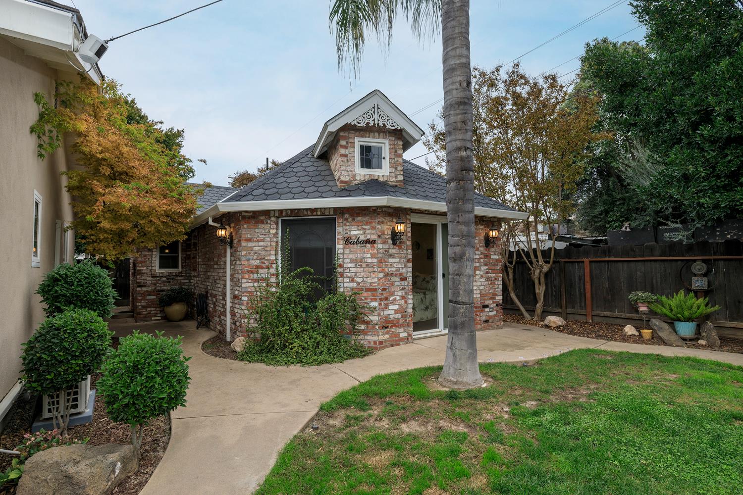 2410 Sherwood Avenue