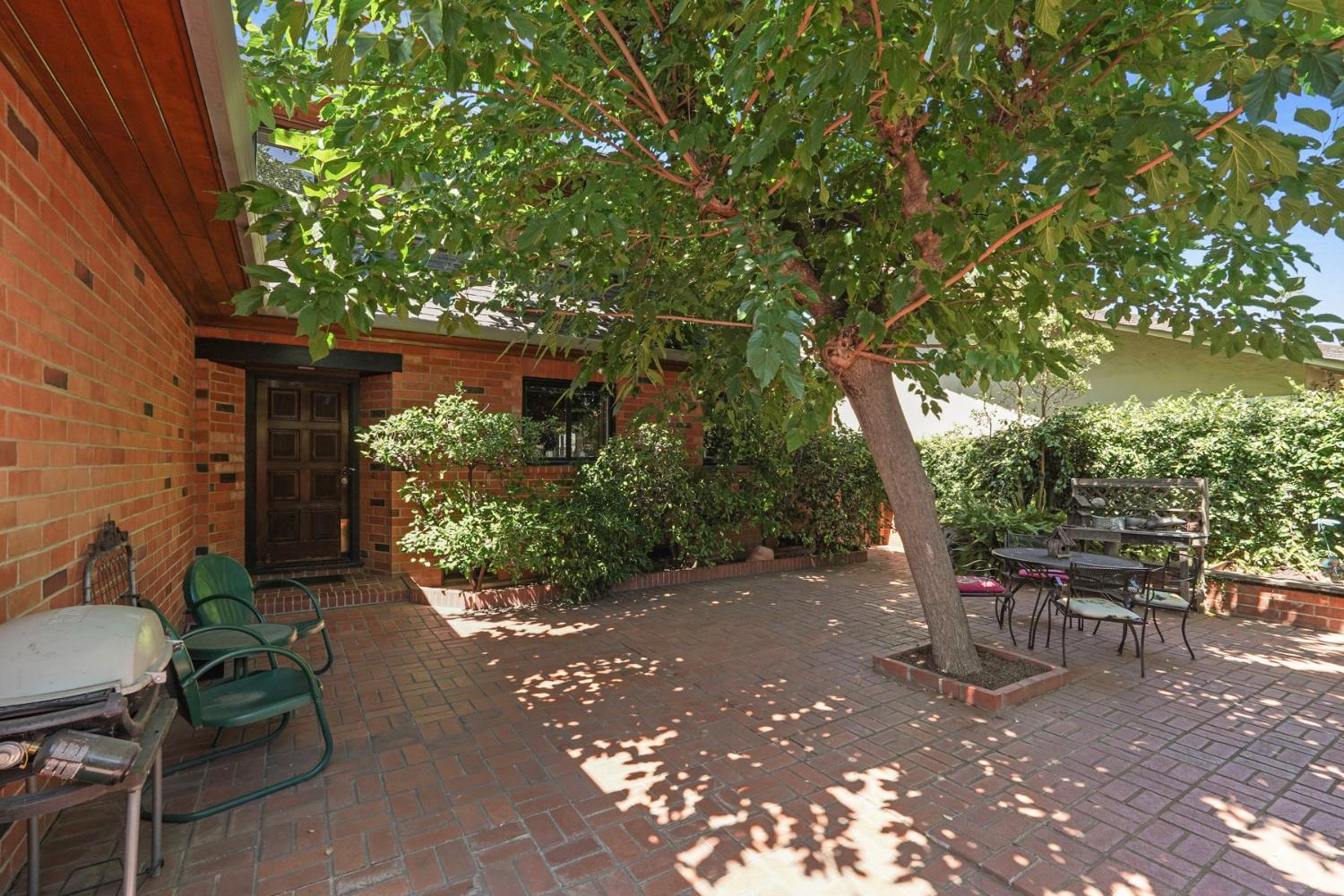 659 W Euclid Avenue
