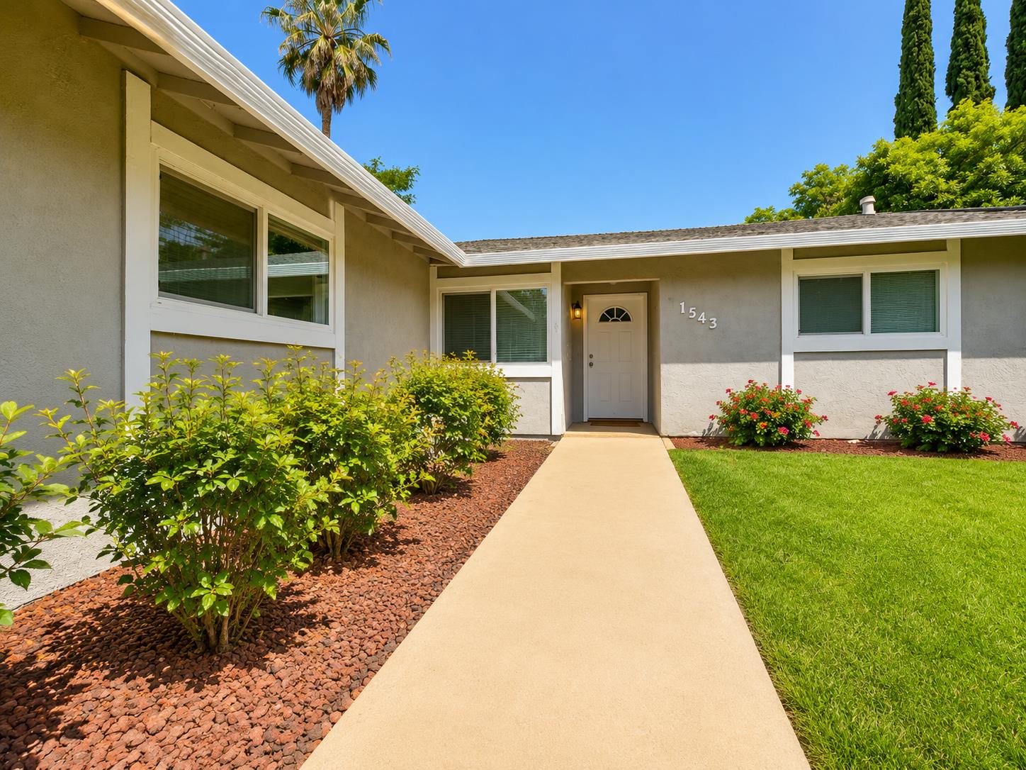 1543 John Place