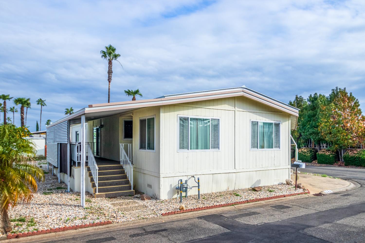 8181 Folsom Boulevard 244