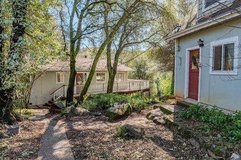 16310 Dry Creek Lane, Grass Valley, CA 95949 - MLS#: 225033316