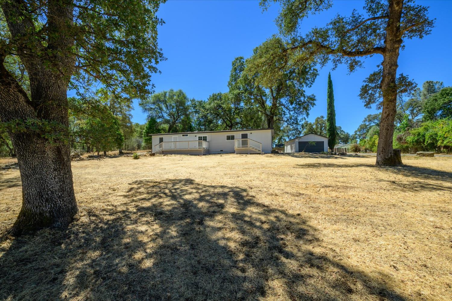 6821 Woodstock Lane