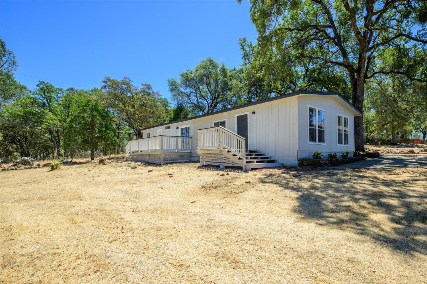 6821 Woodstock Lane