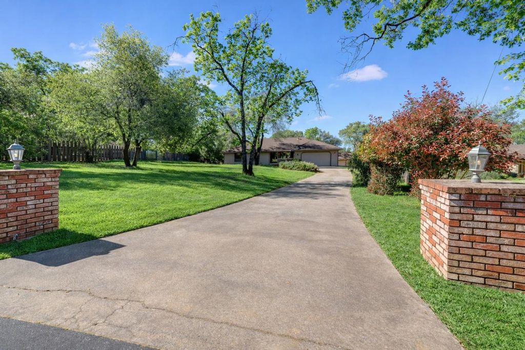 Photo of 1874 Sweetwater Court, Cool, CA 95614 (MLS # 226032920)