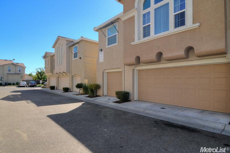 7515 Sheldon Road 34101