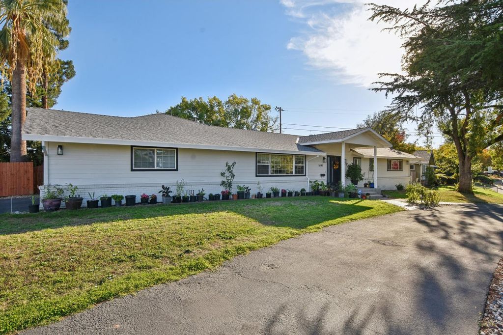 Photo of 5641 Primrose Drive, Citrus Heights, CA 95610 (MLS # 225137976)