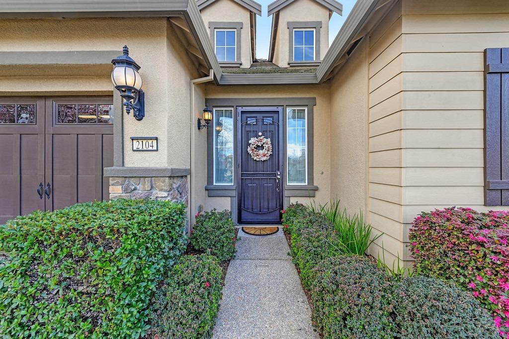 2104 Benton Loop