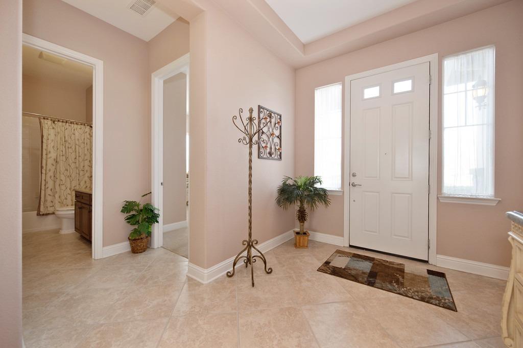 2104 Benton Loop