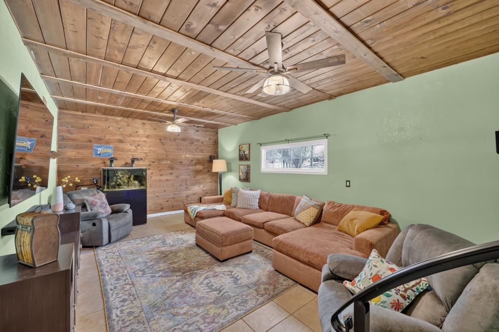 2648 Golden Fawn Trail