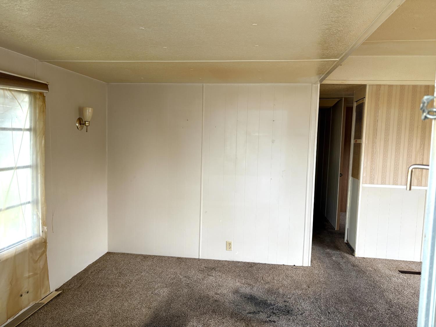 350 N George Washington Boulevard 9