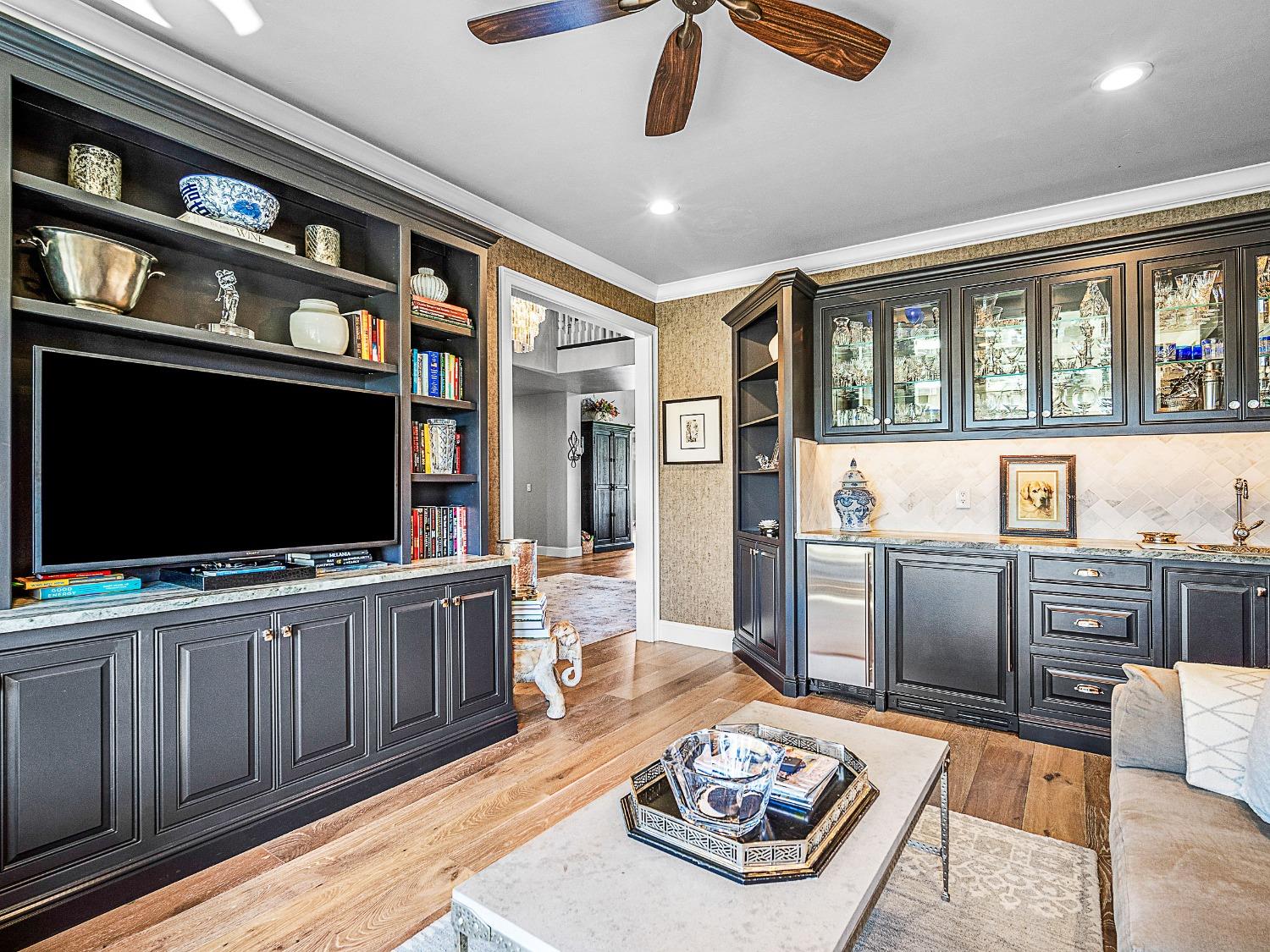 El Dorado Hills, California 95762, United States, 4 Bedrooms Bedrooms, ,4 BathroomsBathrooms,Residential,Active,205721