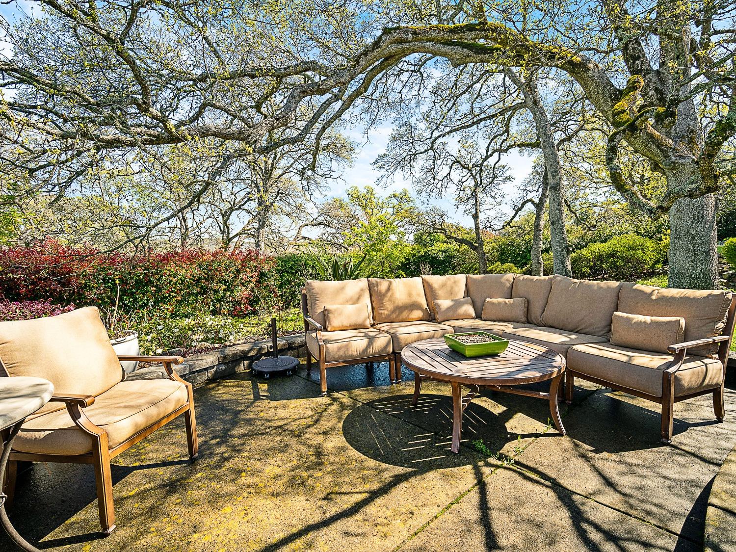 El Dorado Hills, California 95762, United States, 4 Bedrooms Bedrooms, ,4 BathroomsBathrooms,Residential,Active,205721