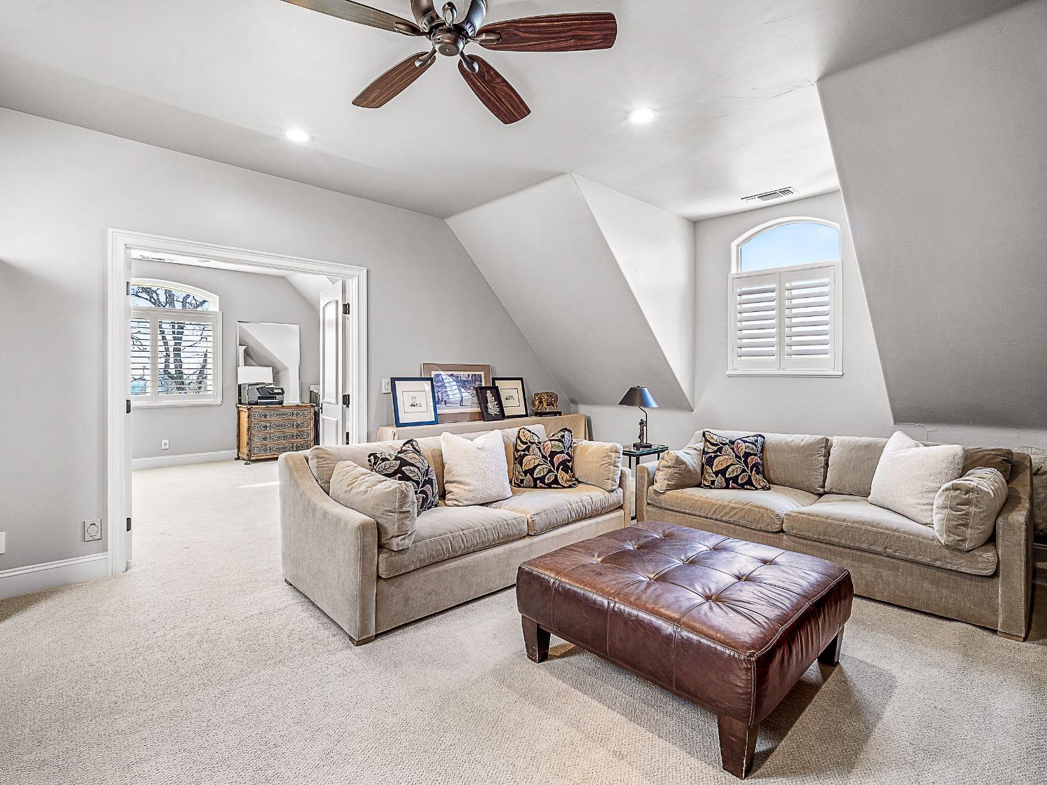 El Dorado Hills, California 95762, United States, 4 Bedrooms Bedrooms, ,4 BathroomsBathrooms,Residential,Active,205721