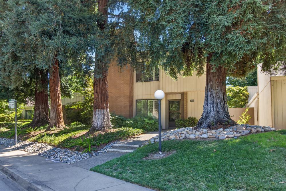 1427 Commons Drive