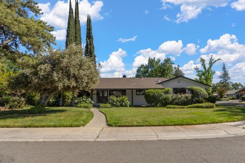 3300 Club Lane, Sacramento, CA 95821 - MLS#: 225065835