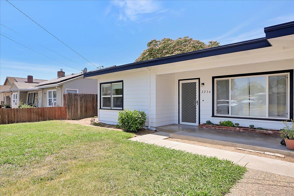 2234 Sampson Street