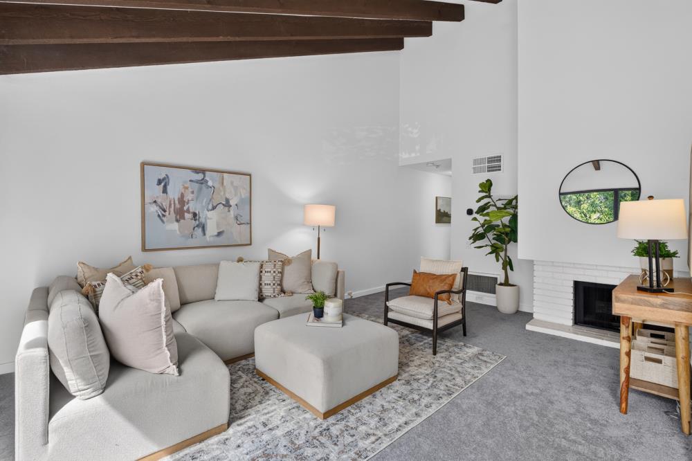 641 Woodside Sierra 4