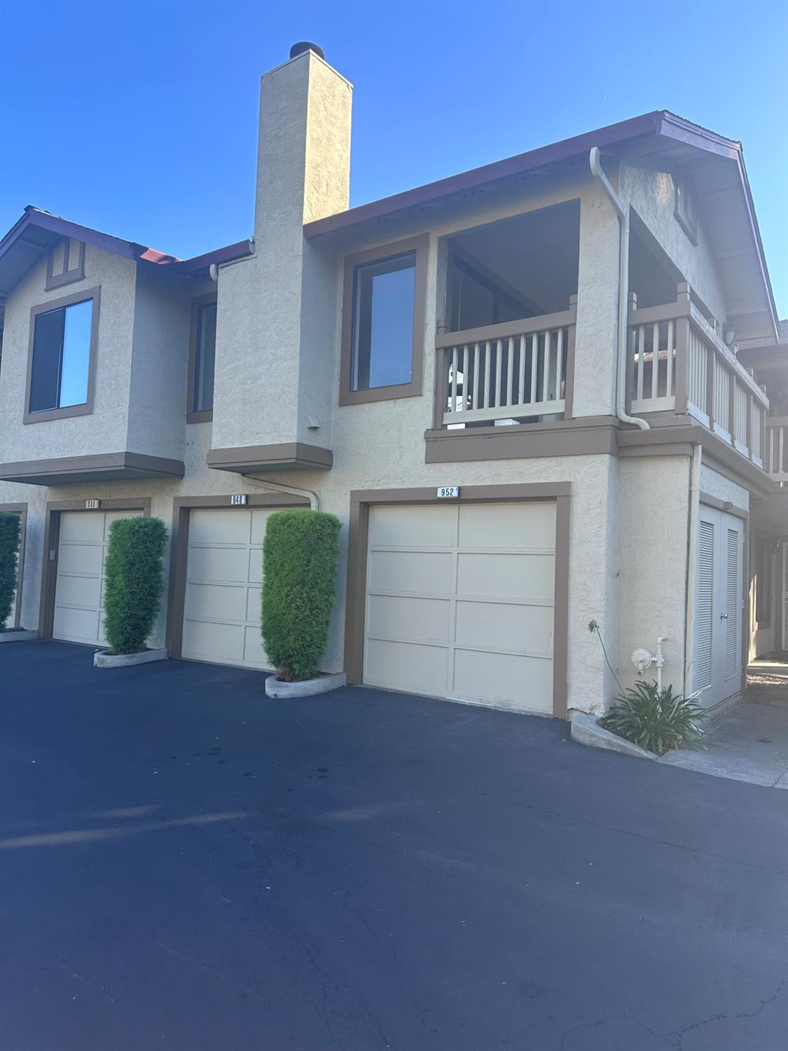 952 Cherry Glen Terrace